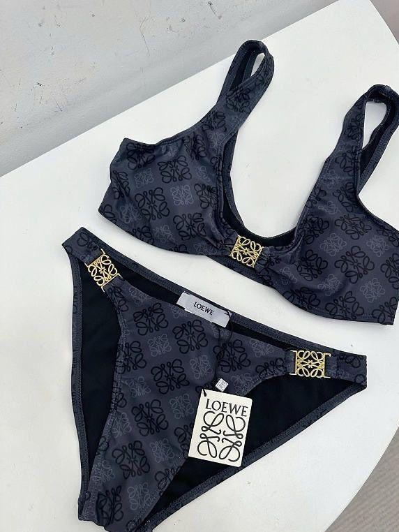 Elegant Baroque Print Swimwear Set