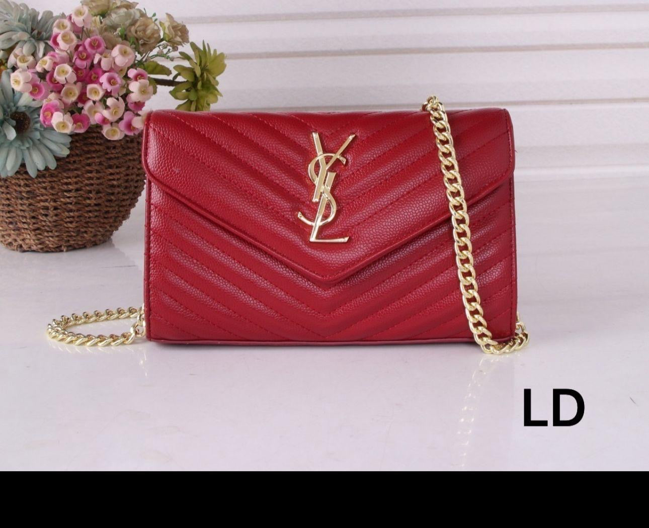 Quilted Chain Wallet / Luxury Designer Crossbody Bag