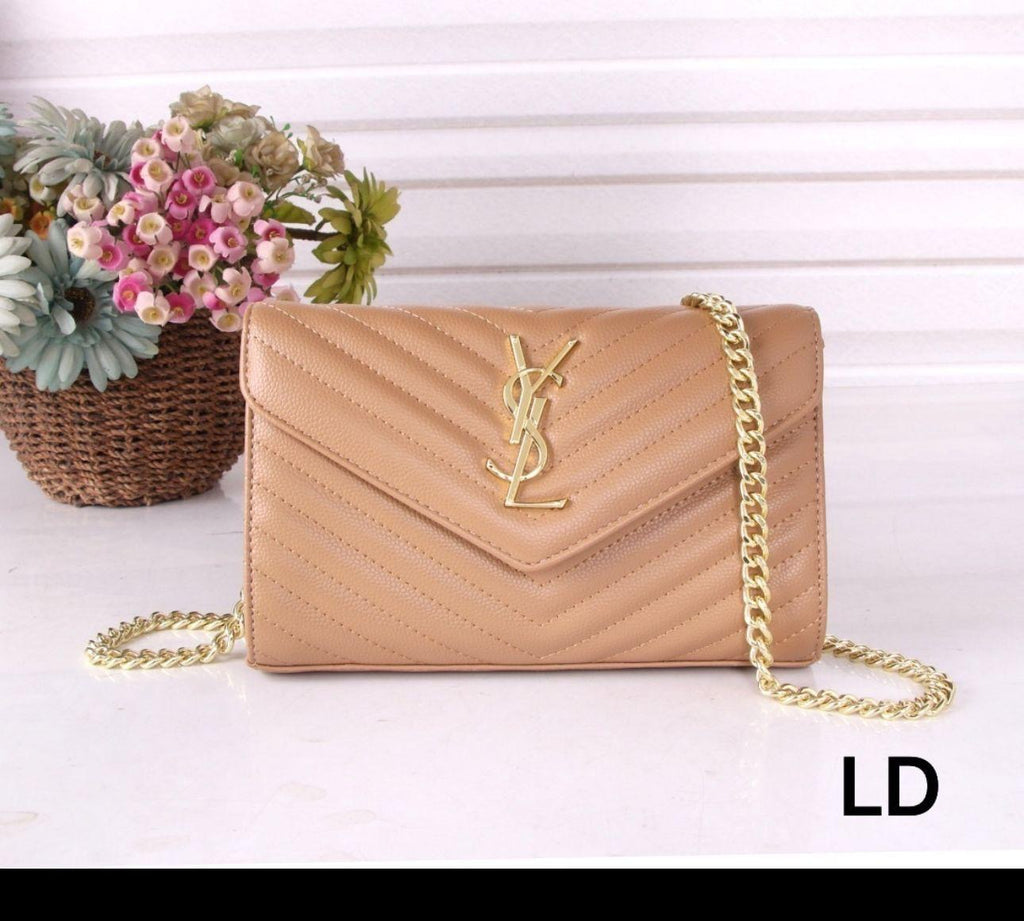Quilted Chain Wallet / Luxury Designer Crossbody Bag